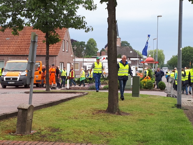 ../fotos/weltrekordversuch_ostrhauderfehn_2019/2019-06-15 10.09.10.jpg